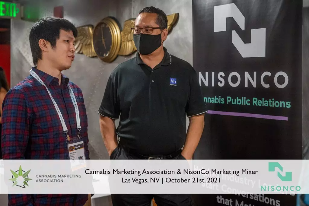 NisonCo SEO Account Manager Tony Ham with Hhemp.co Founder and CEO, Dr. Bao Le at the Cannabis Marketing Association and NisonCo Marketing Mixer at MJBizCon 2021